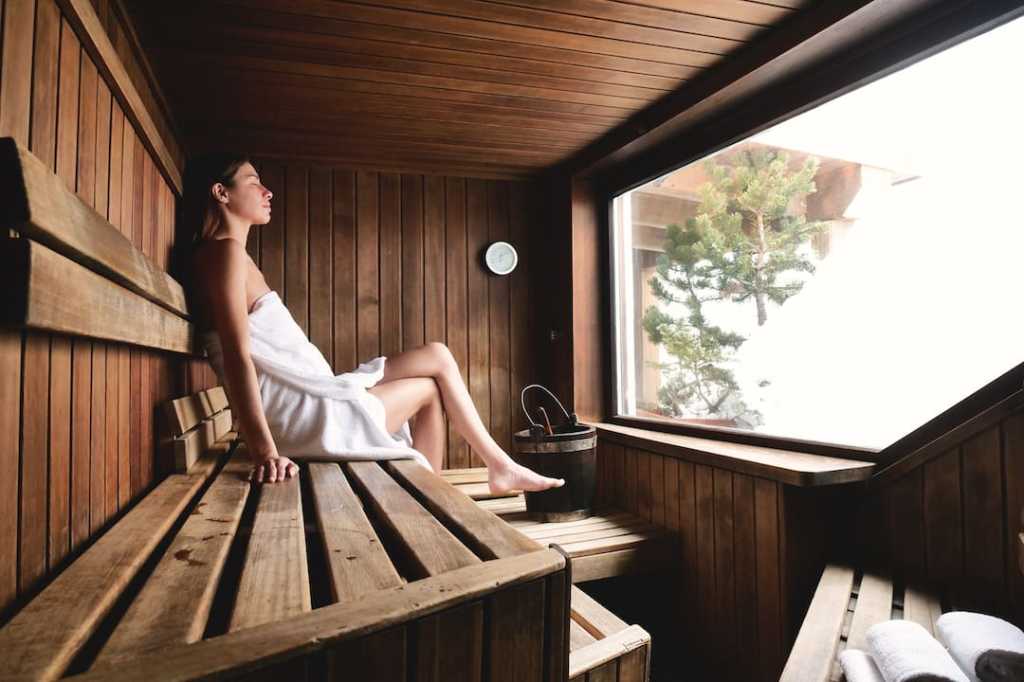 Self-harming behavior: Alternative coping strategies and simple self-care habits for avoiding future relapses